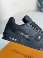 LOUIS VUITTON SNEAKER - Image 7