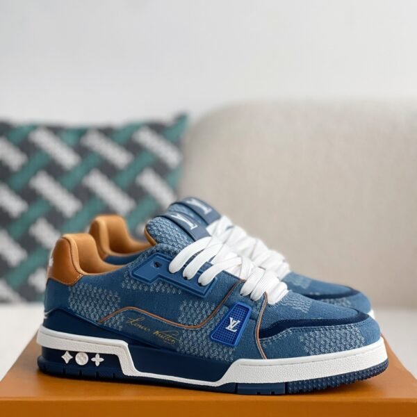 LOUIS VUITTON SNEAKER