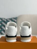 LOUIS VUITTON TRAINER SNEAKERS - Image 3
