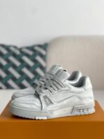 LOUIS VUITTON SNEAKER - Image 2