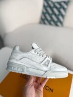 LOUIS VUITTON SNEAKER - Image 6