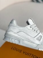 LOUIS VUITTON SNEAKER - Image 7