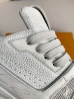LOUIS VUITTON SNEAKER - Image 12