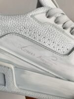 LOUIS VUITTON SNEAKER - Image 13