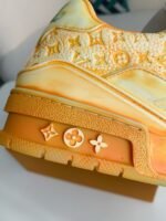 LOUIS VUITTON SNEAKER - Image 14