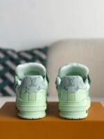 LOUIS VUITTON SNEAKER - Image 3