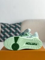 LOUIS VUITTON SNEAKER - Image 5