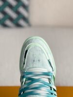 LOUIS VUITTON SNEAKER - Image 9