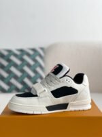 LOUIS VUITTON SNEAKERS - Image 4