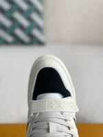 LOUIS VUITTON SNEAKERS - Image 8