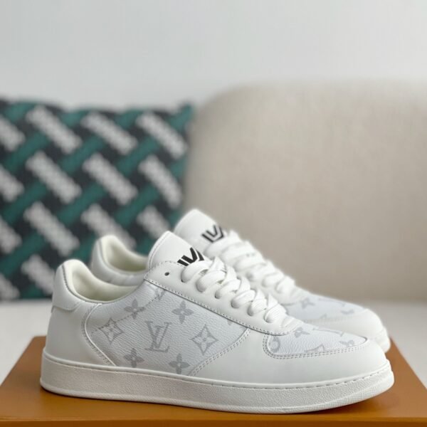 LOUIS VUITTON RIVOLI SNEAKERS