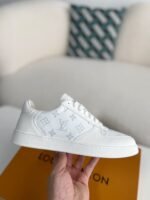 LOUIS VUITTON RIVOLI SNEAKERS - Image 6