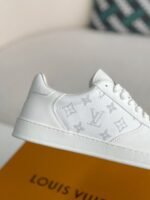LOUIS VUITTON RIVOLI SNEAKERS - Image 7