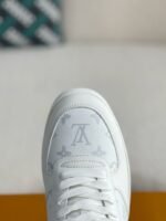 LOUIS VUITTON RIVOLI SNEAKERS - Image 9