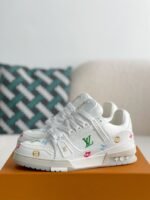 LOUIS VUITTON TRAINER SNEAKERS - Image 2