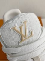 LOUIS VUITTON TRAINER SNEAKERS - Image 10