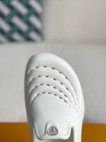 LOUlS VUlTTON Shark slippers, thick soles - Image 9