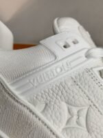 LOUIS VUITTON TRAINER SNEAKERS - Image 11