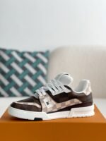 LOUIS VUITTON TRAINER SNEAKERS - Image 4
