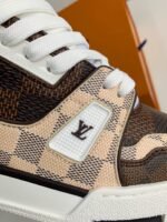 LOUIS VUITTON TRAINER SNEAKERS - Image 24