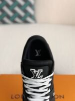 LOUIS VUITTON TRAINER Sneakers - Image 7
