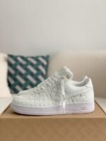 LOUIS VUITTON x NIKE AIR FORCE 1 Sn eaker - Image 2
