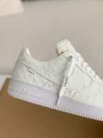 LOUIS VUITTON x NIKE AIR FORCE 1 Sn eaker - Image 14