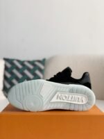 LOUIS VUITTON TRAINER - Image 5