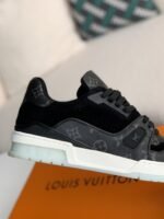 LOUIS VUITTON TRAINER - Image 9