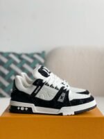 LOUIS VUITTON TRAINER SNEAKERS Kirby