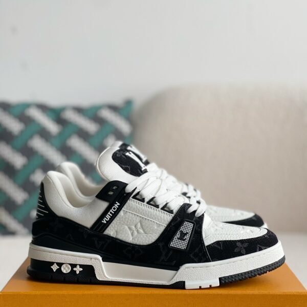 LOUIS VUITTON TRAINER SNEAKERS Kirby