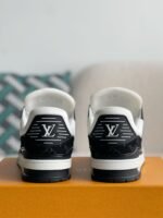LOUIS VUITTON TRAINER SNEAKERS Kirby - Image 3