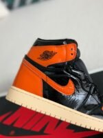 Air Jordan 1 Retro High OG Chicago Red - Image 6