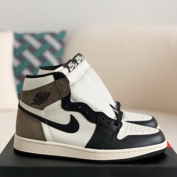 Nike Air Jordan 1 High Retro Og "Dark Mocha