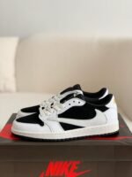 Nike AirJordan1 xTravisScott AJ Low - Image 2