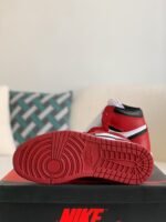 Air Jordan 1 Retro High OG Bred Toe - Image 6