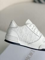 DlOR Sneaker - Image 7