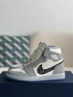 DIOR x NIKE JORDAN 1 Sneaker - Image 2