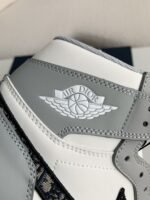 DIOR x NIKE JORDAN 1 Sneaker - Image 11