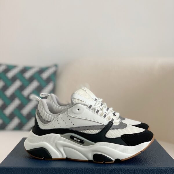 DlOR Classic B22 Clunky Sneaker