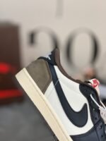 TravisScottx AirJordan1 AJ LoW - Image 3