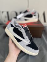 AirJordan1 xTravisScott AJ LoW - Image 2