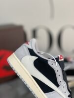 AirJordan1 xTravisScott AJ LoW - Image 3