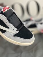 AirJordan1 xTravisScott AJ LoW - Image 4