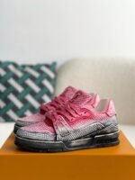 LOUIS VUITTON TRAINER SNEAKERS - Image 2