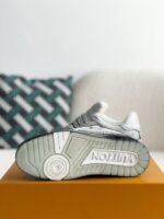 LOUIS VUITTON TRAINER SNEAKERS - Image 5
