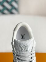 LOUIS VUITTON TRAINER SNEAKERS - Image 9