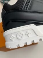 LOUIS VUITTON TRAINER Maxi SNEAKERS - Image 14