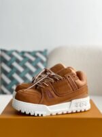LOUIS VUITTON TRAINER SNEAKERS - Image 2