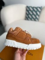 LOUIS VUITTON TRAINER SNEAKERS - Image 6